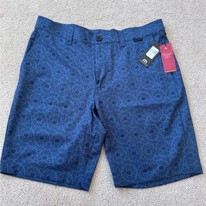 TRAVIS MATHEW Men's Blue Patterned Shorts